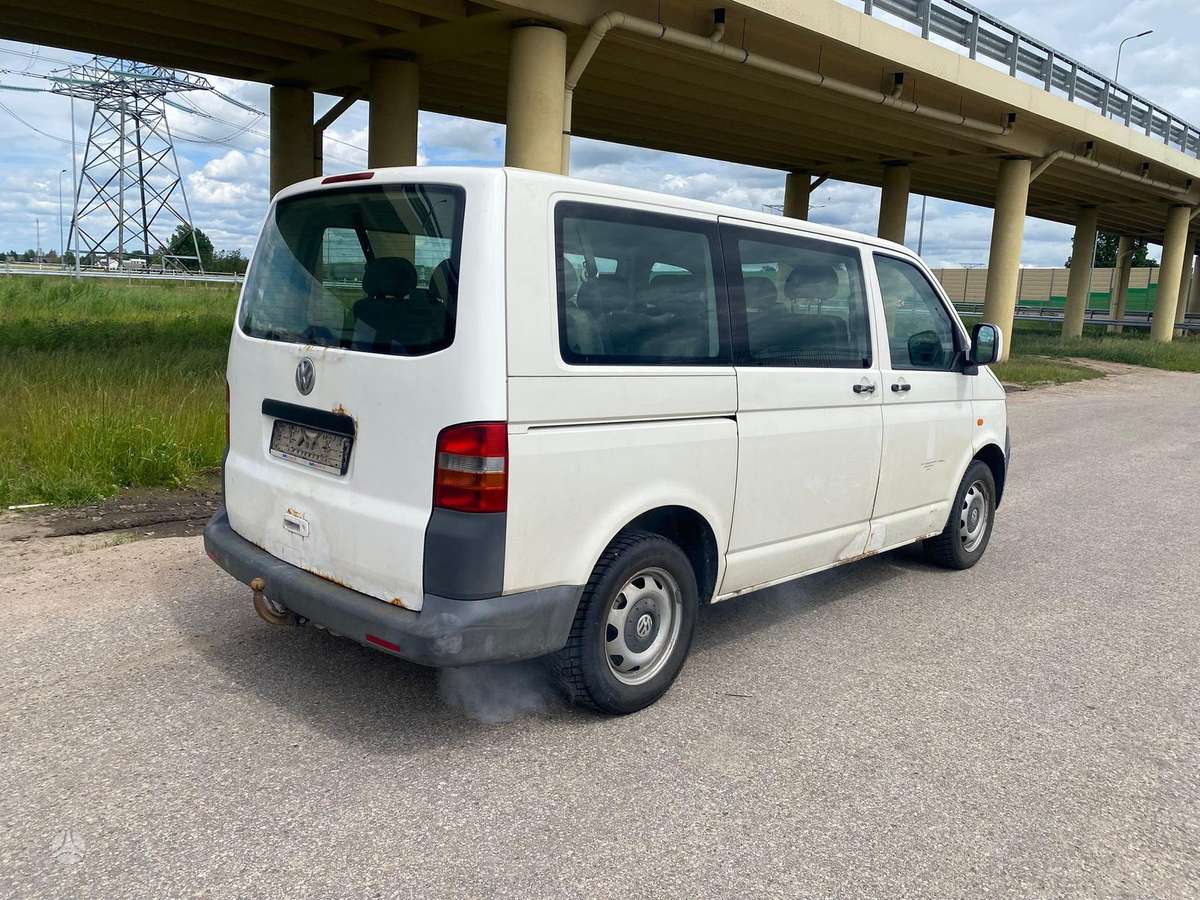 Volkswagen Transporter - 4