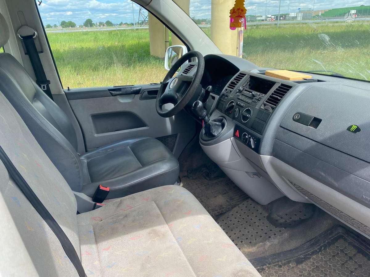 Volkswagen Transporter - 5