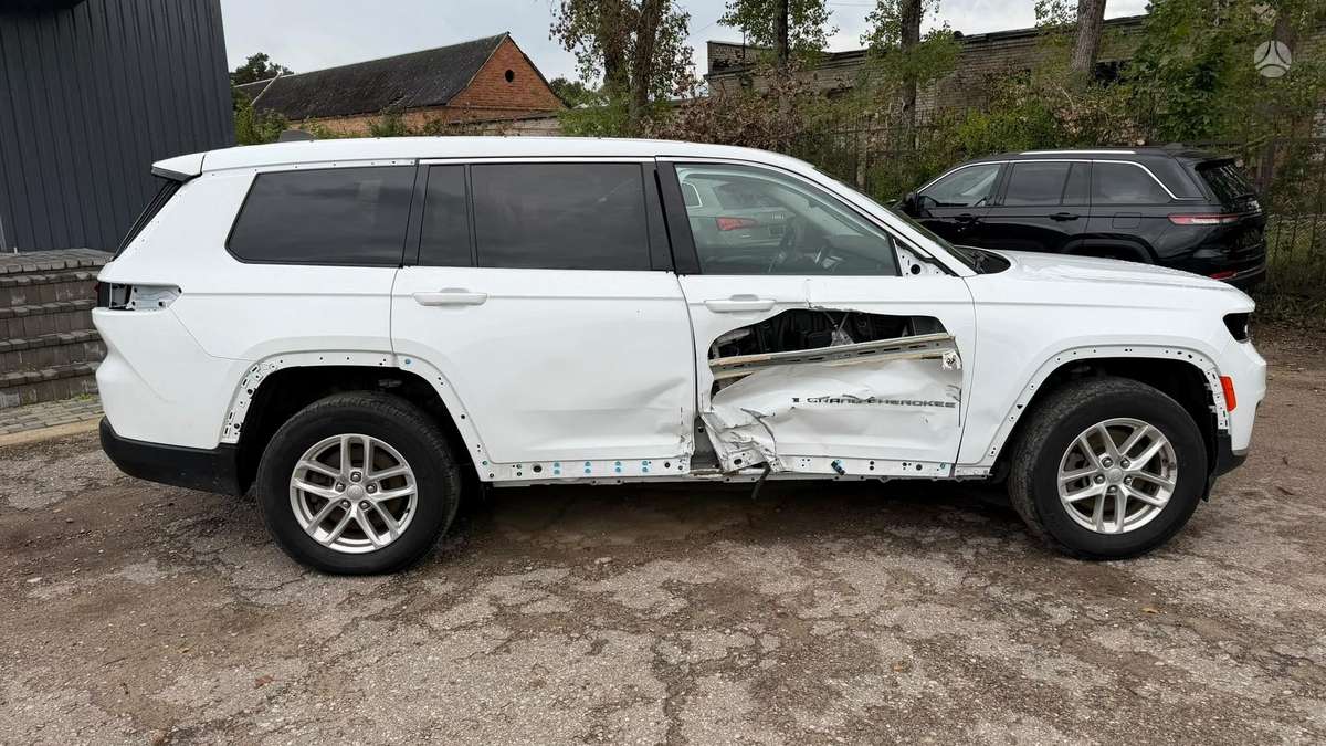 Jeep Grand Cherokee - 4
