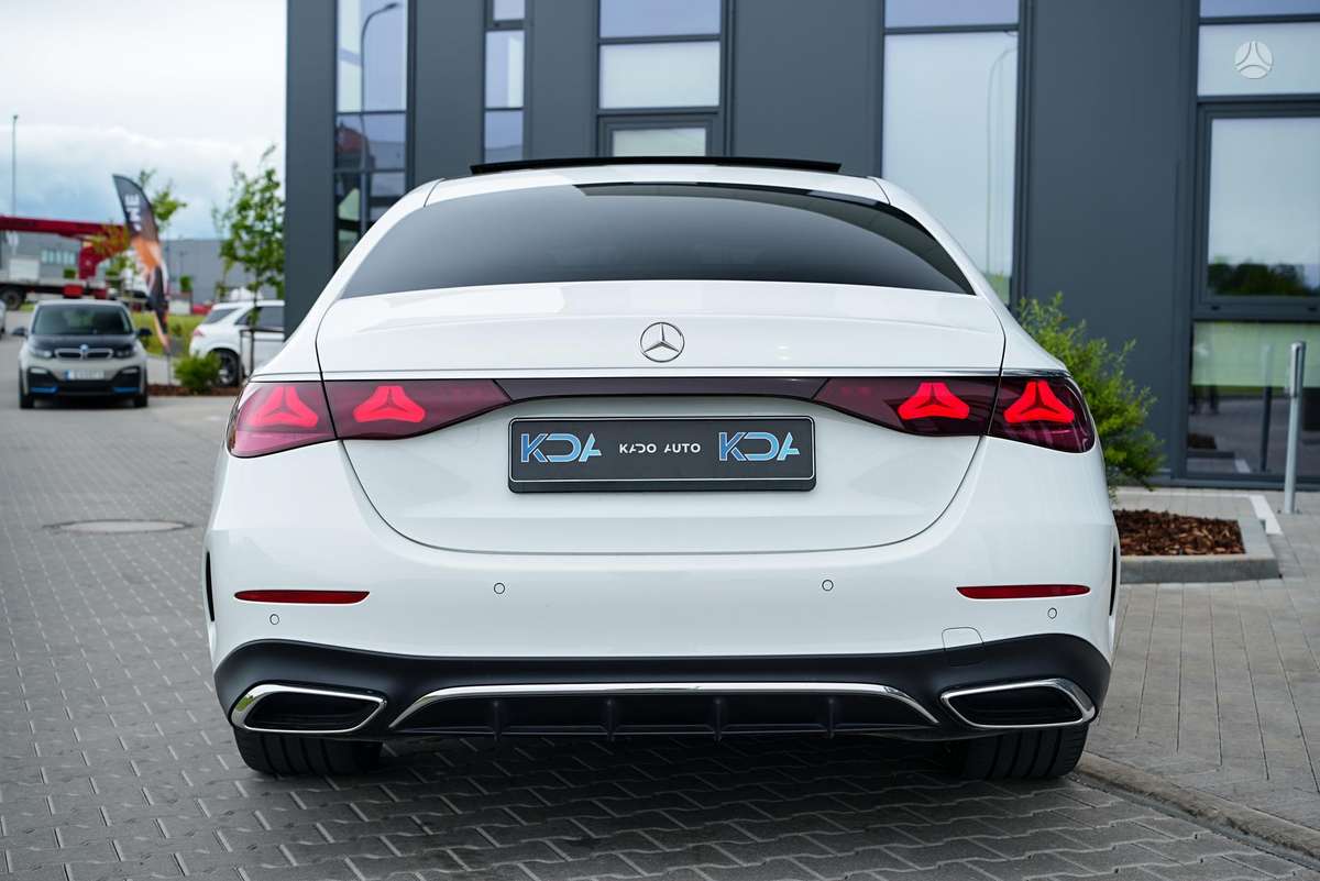 Mercedes-Benz E220 - 11