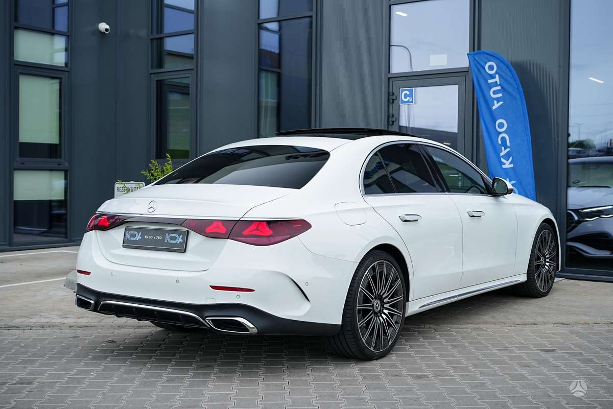Mercedes-Benz E220 - 12