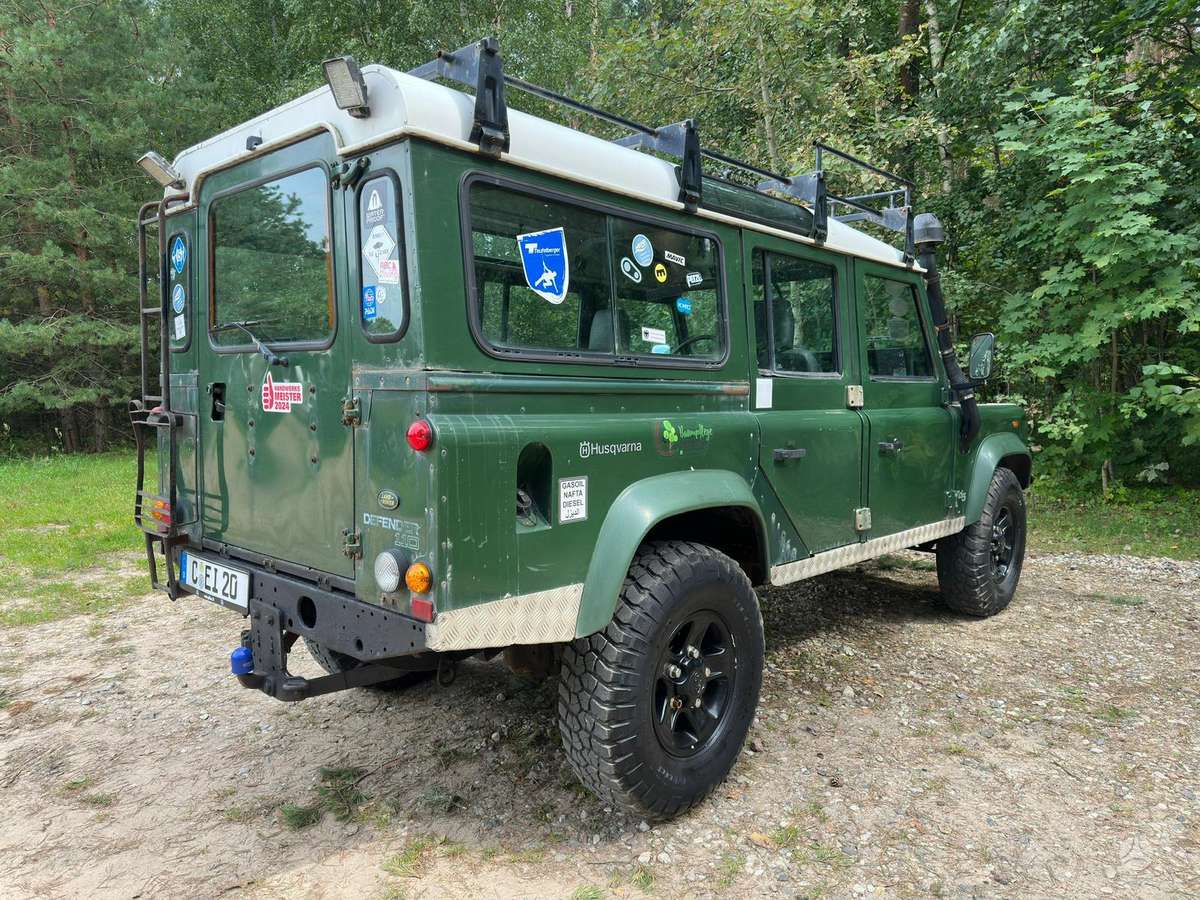 Land Rover Defender - 8