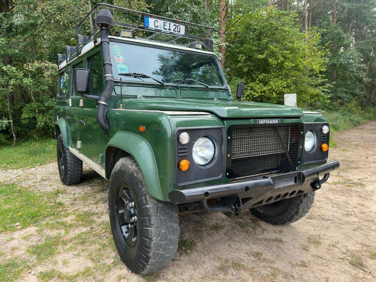 Land Rover Defender - 11
