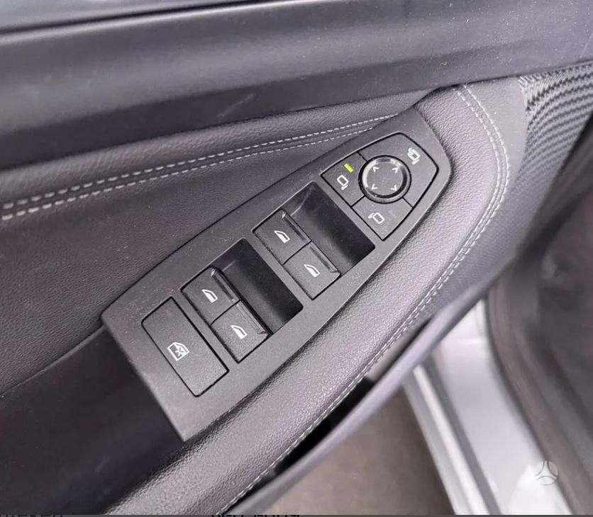 BMW 218 - 11