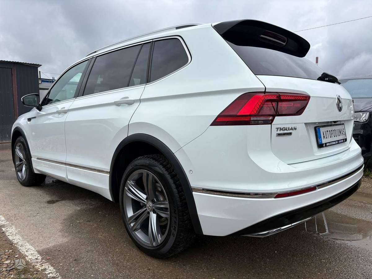 Volkswagen Tiguan Allspace - 8