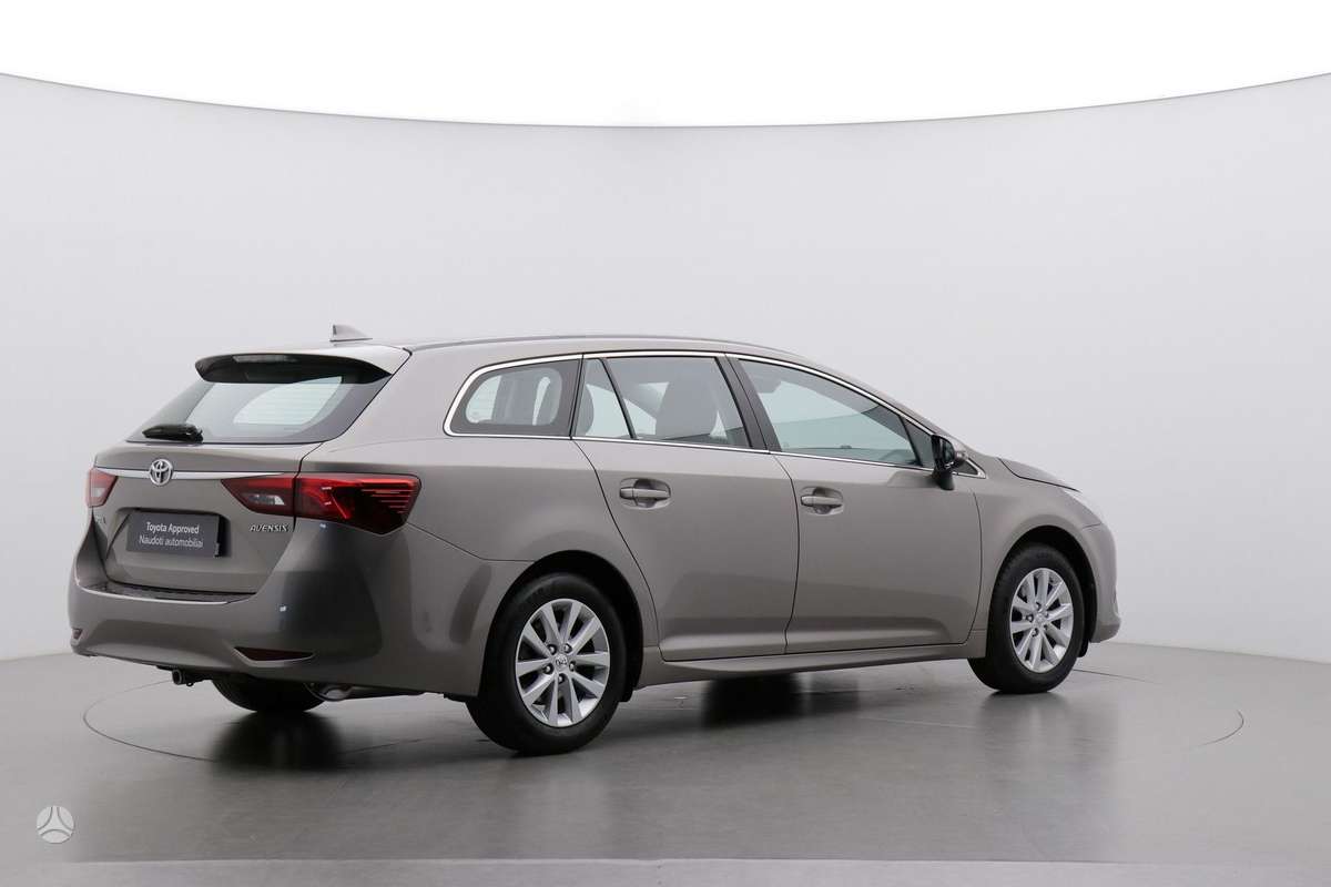 Toyota Avensis - 3
