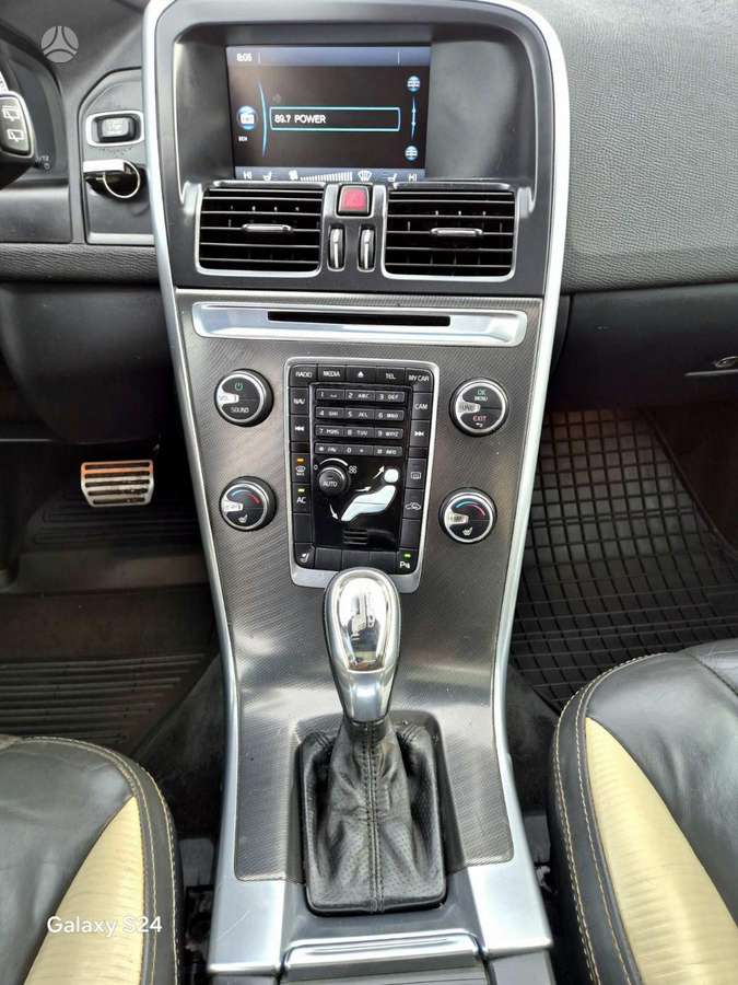 Volvo XC60 - 12