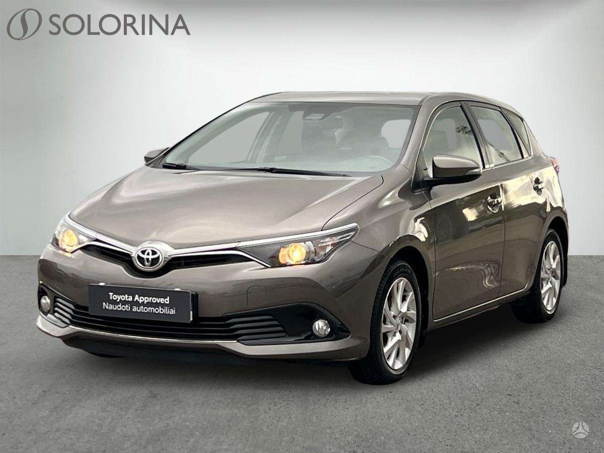 Toyota Auris - 1