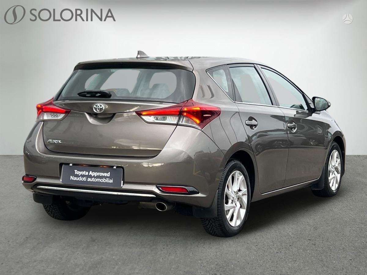 Toyota Auris - 2