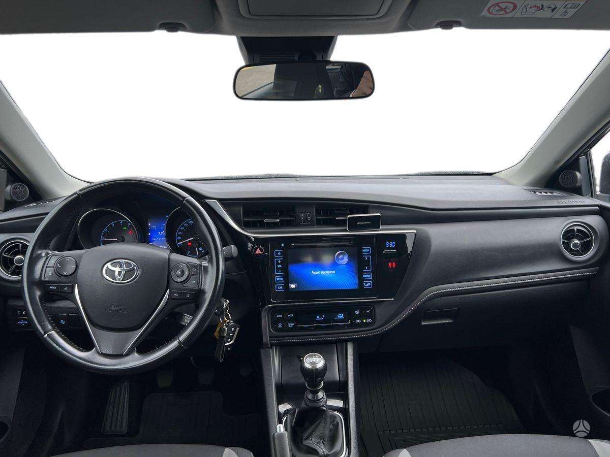 Toyota Auris - 8