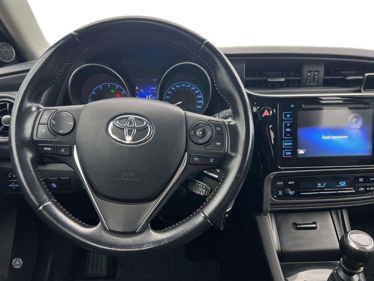 Toyota Auris - 9