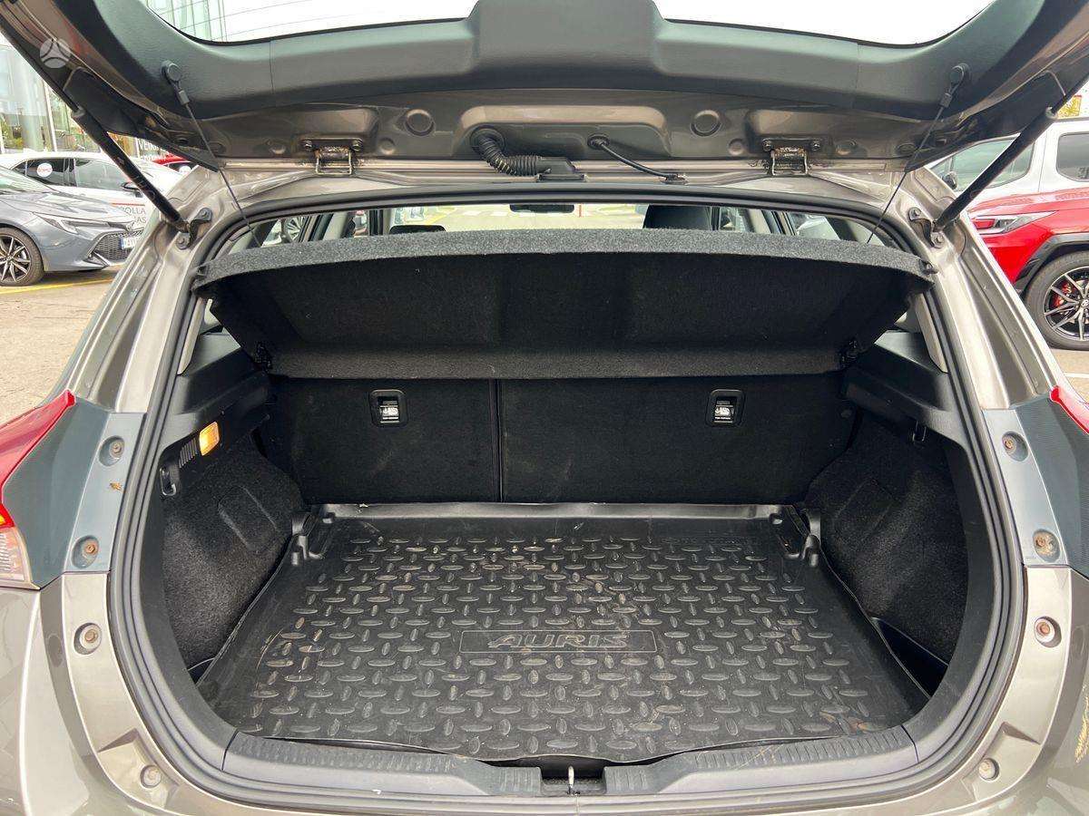 Toyota Auris - 10