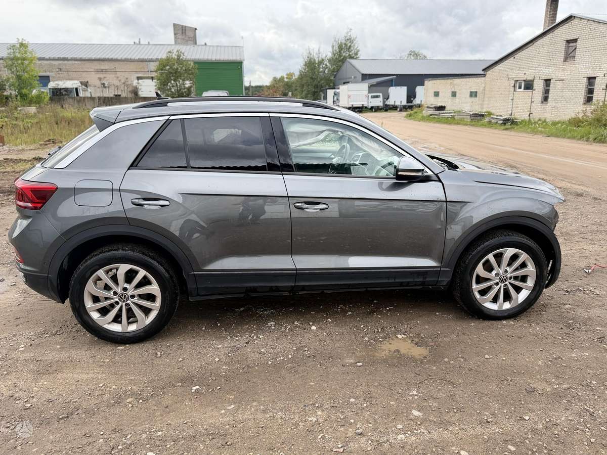 Volkswagen T-Roc - 6