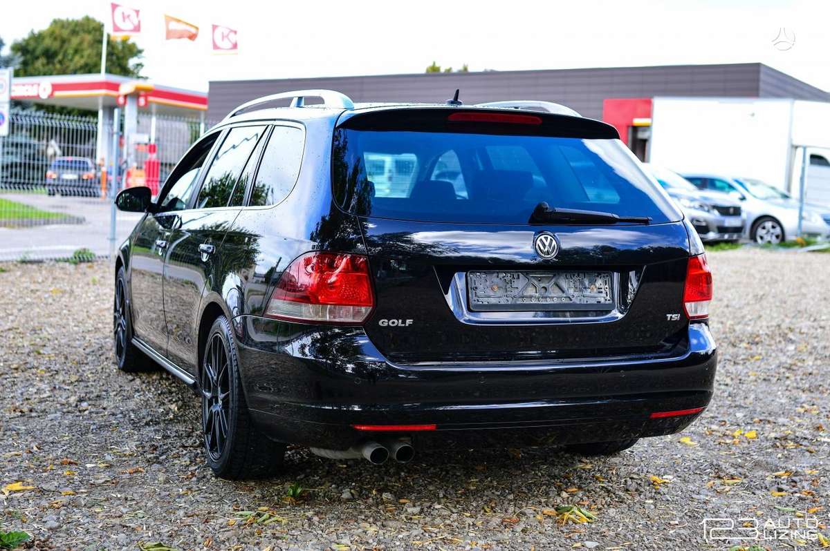 Volkswagen Golf - 6