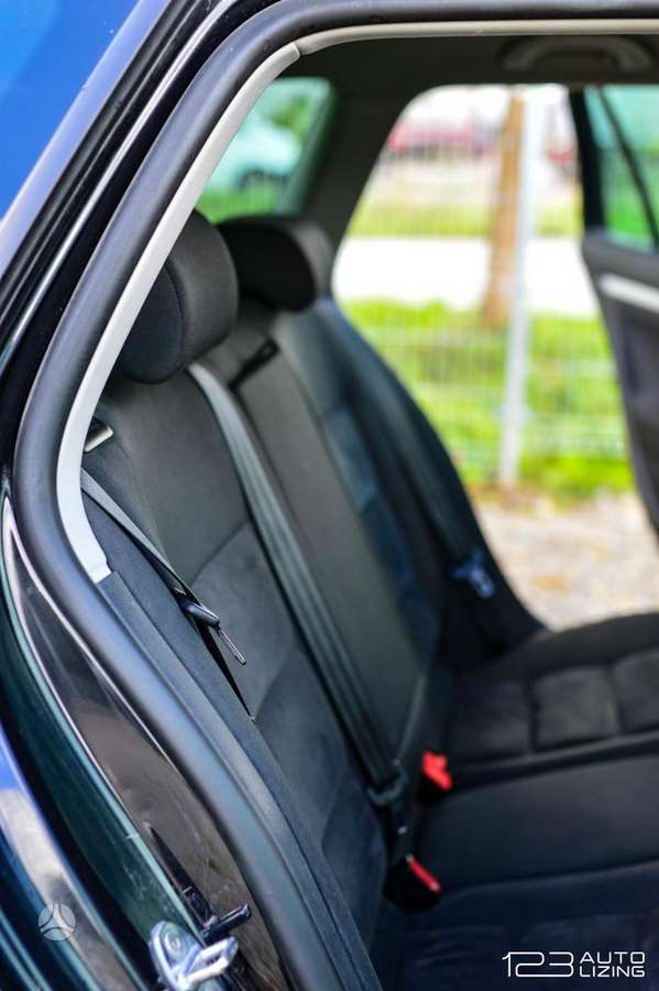 Volkswagen Golf - 8