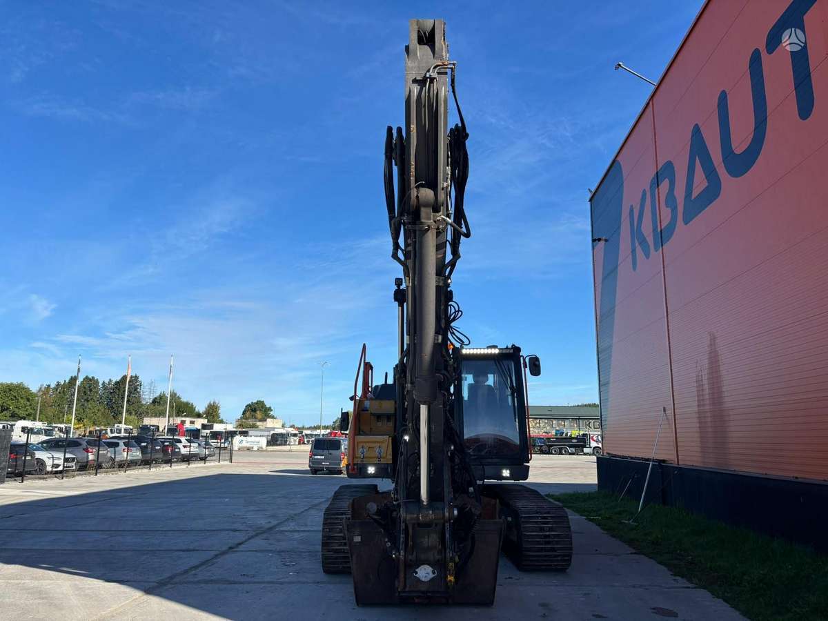 Volvo EC 220 EL, ekskavatoriai