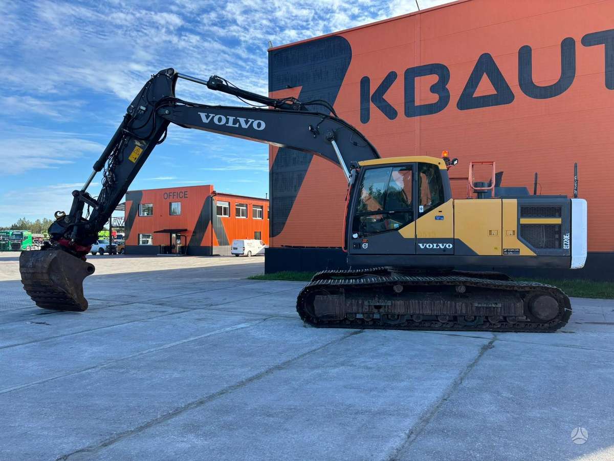 Volvo EC 220 EL, ekskavatori