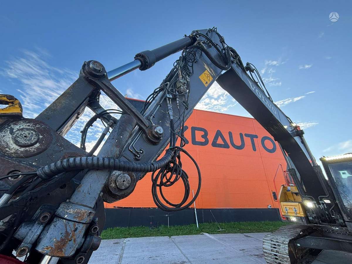 Volvo EC 220 EL, экскаваторы