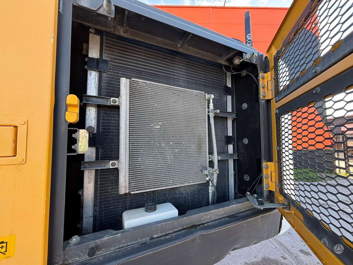 Volvo EC 220 EL, ekskavatoriai