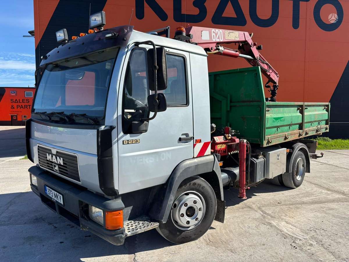 MAN 8.223 4x2, с краном