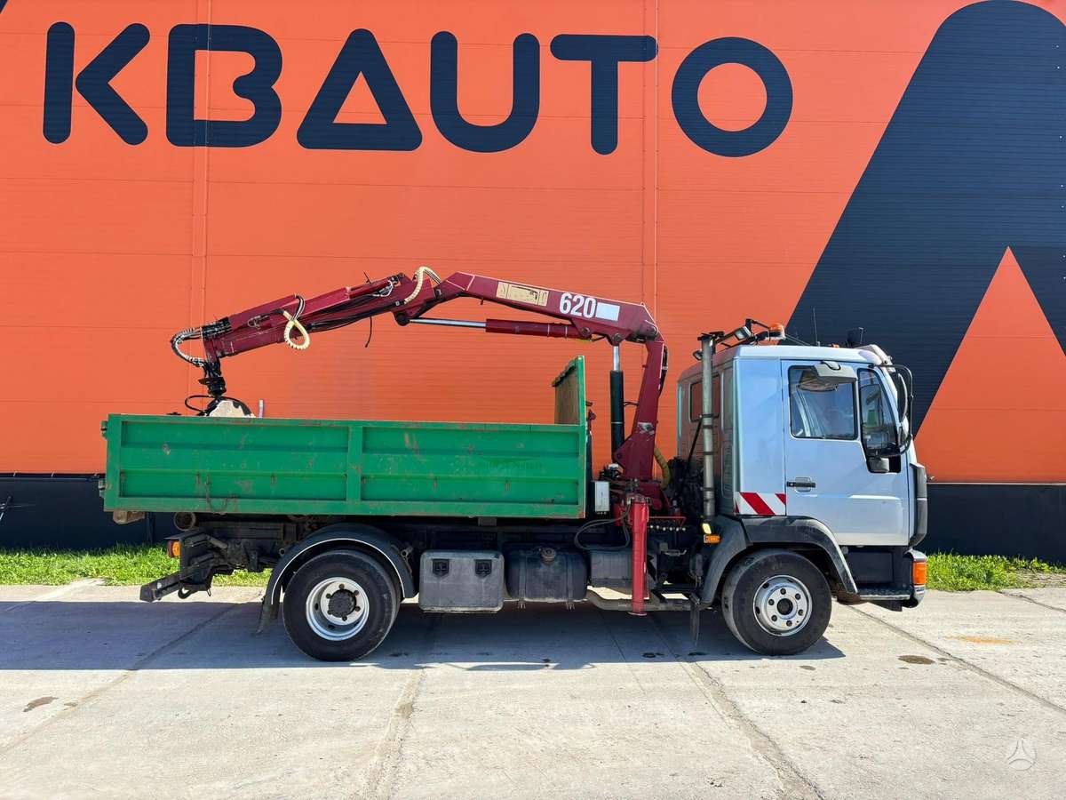MAN 8.223 4x2, su kranu