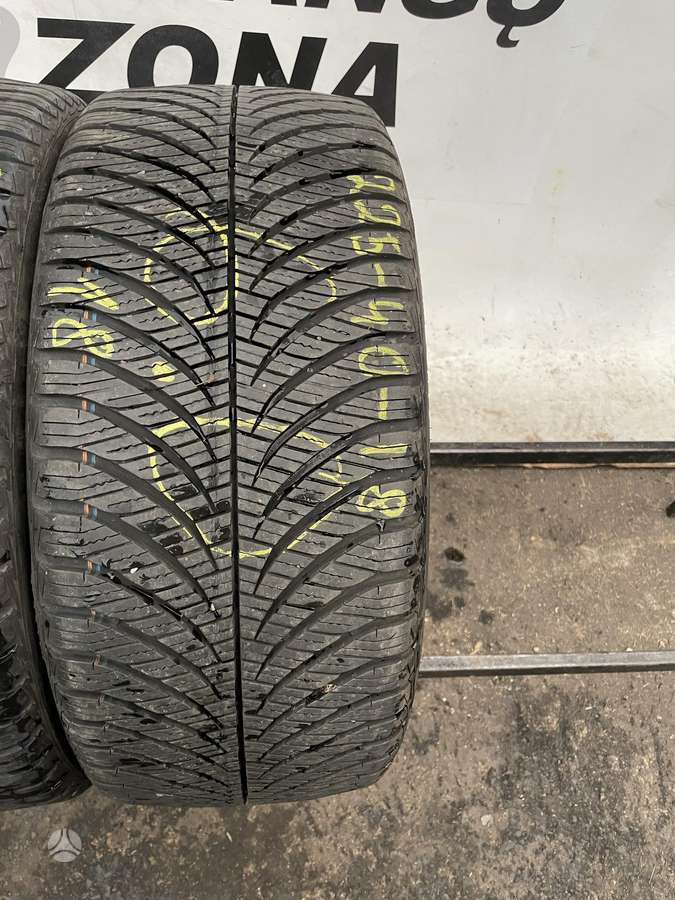 Goodyear Vector 4Seasons GEN-2, winter 225/40 R18