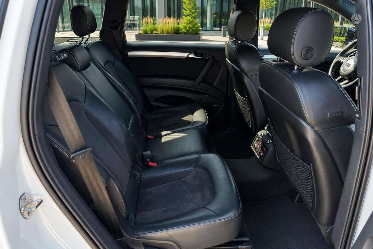 Audi Q7 - 7