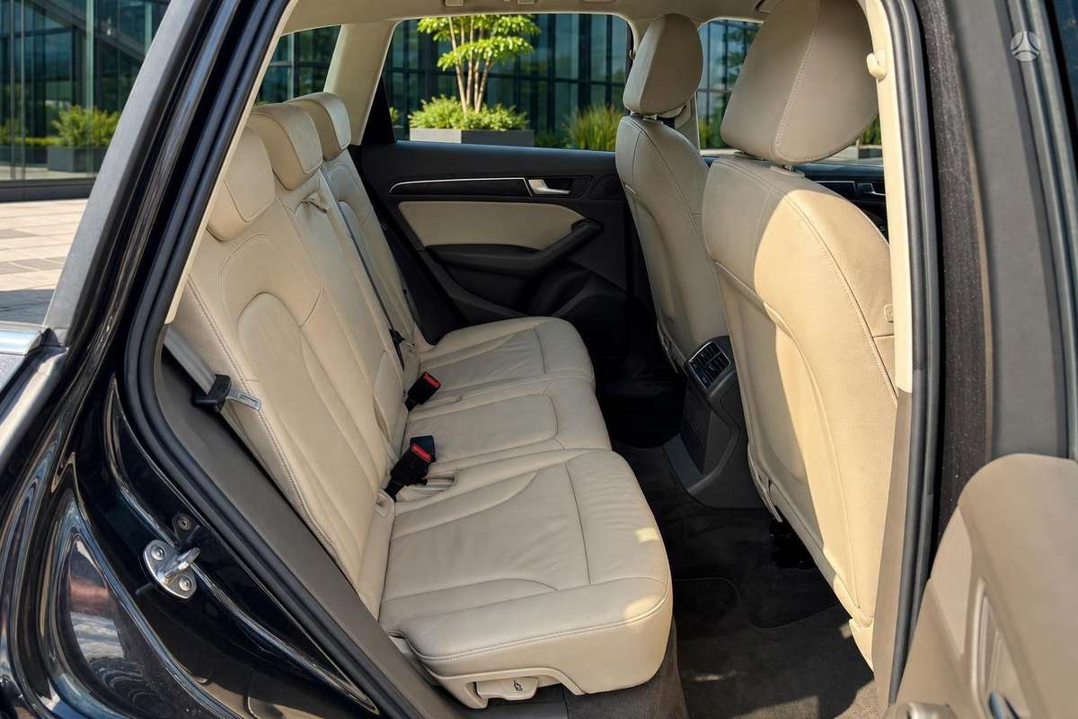 Audi Q5, 2.0 l., Внедорожник / Кроссовер