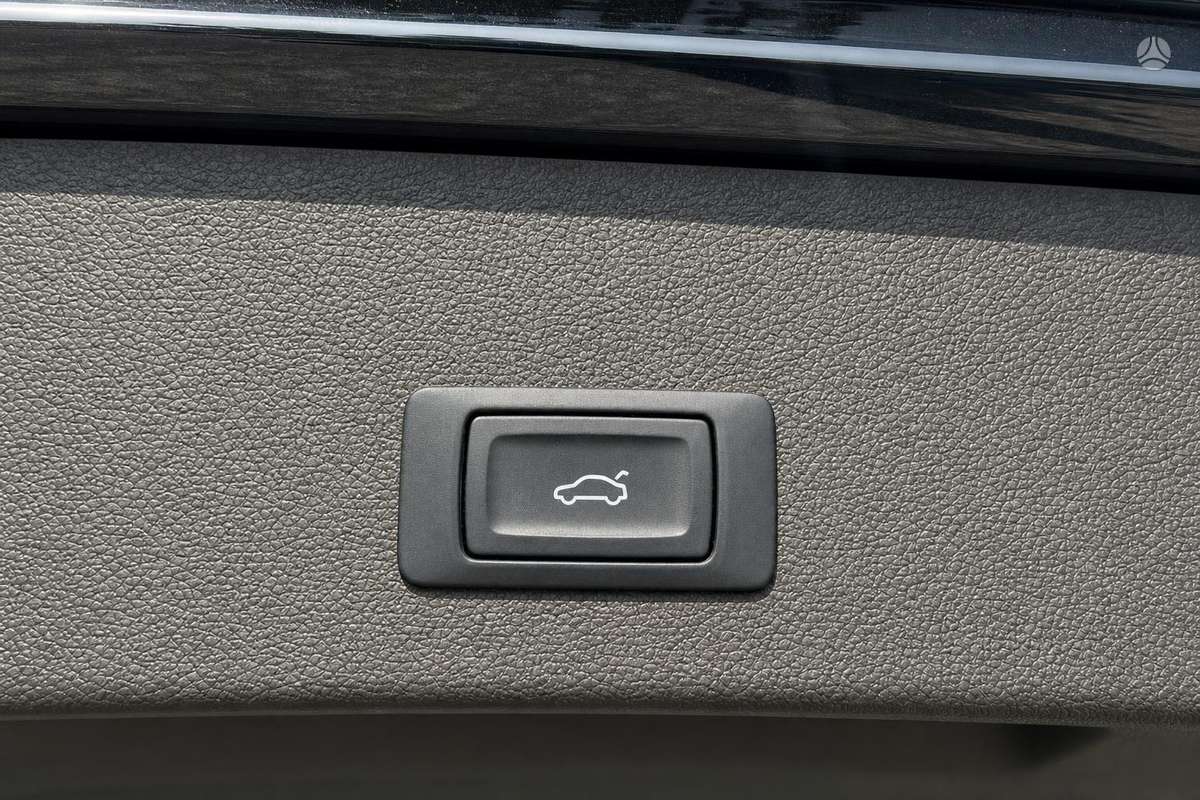 Audi Q5, 2.0 l., Внедорожник / Кроссовер
