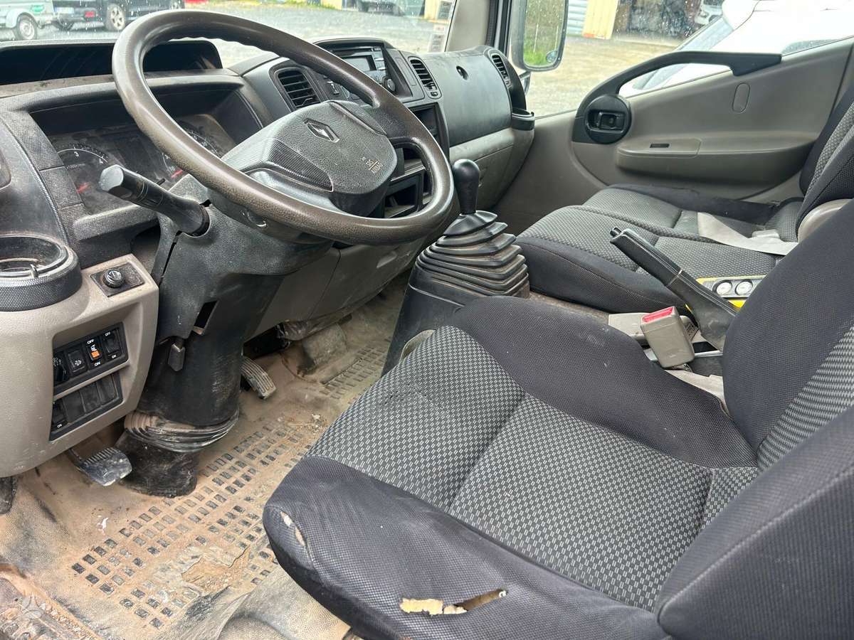 Renault Maxity - 6