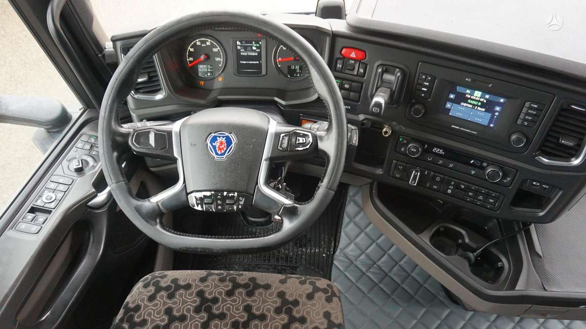 Scania S450 Retarder, dropside with curtains