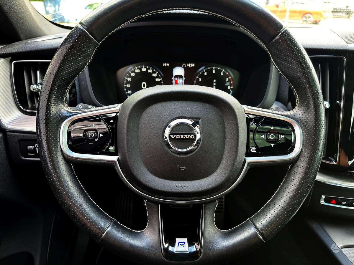 Volvo XC60 - 8