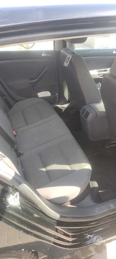 Volkswagen Golf - 2