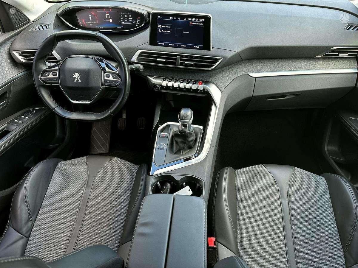 Peugeot 5008 - 10