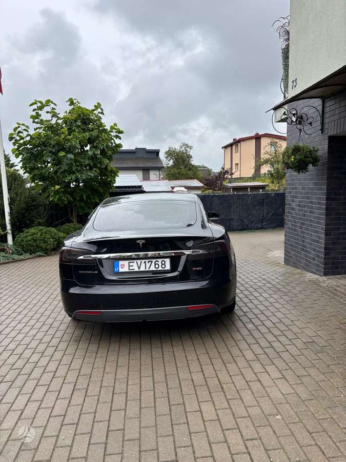 Tesla Model S, 85 кВт·ч, Седан