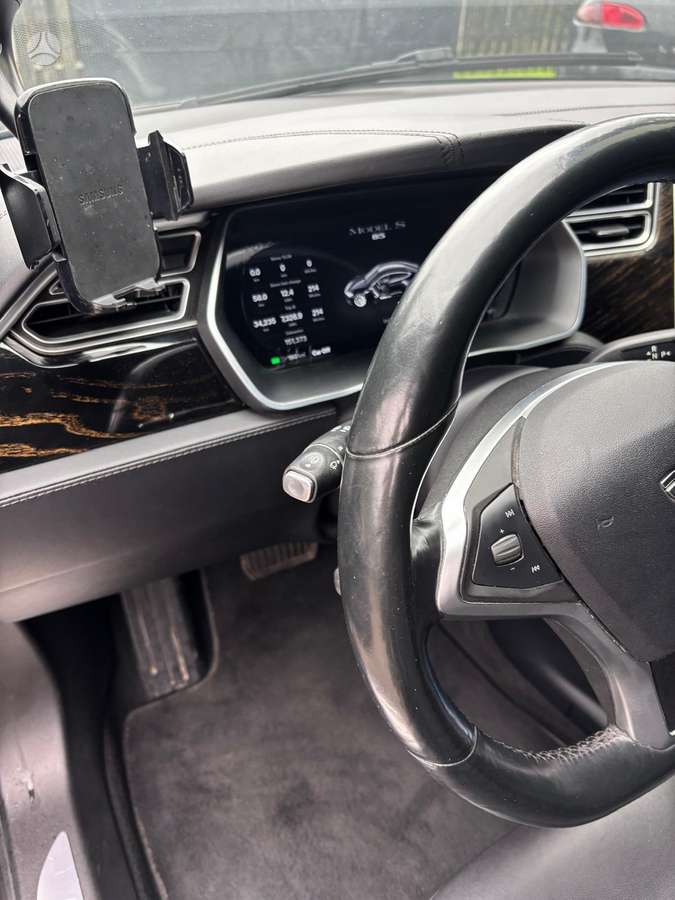 Tesla Model S, 85 кВт·ч, Седан