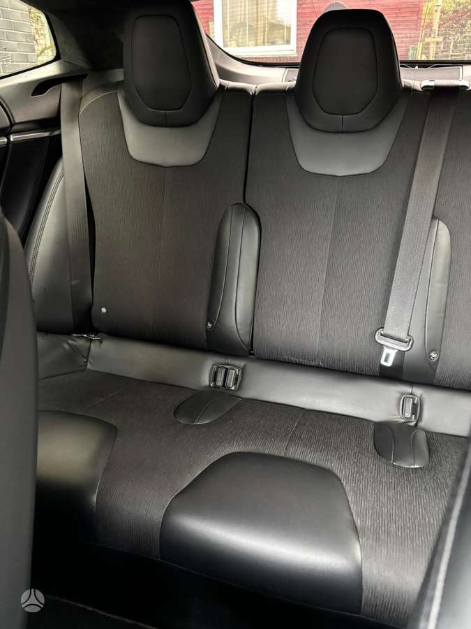 Tesla Model S, 85 кВт·ч, Седан