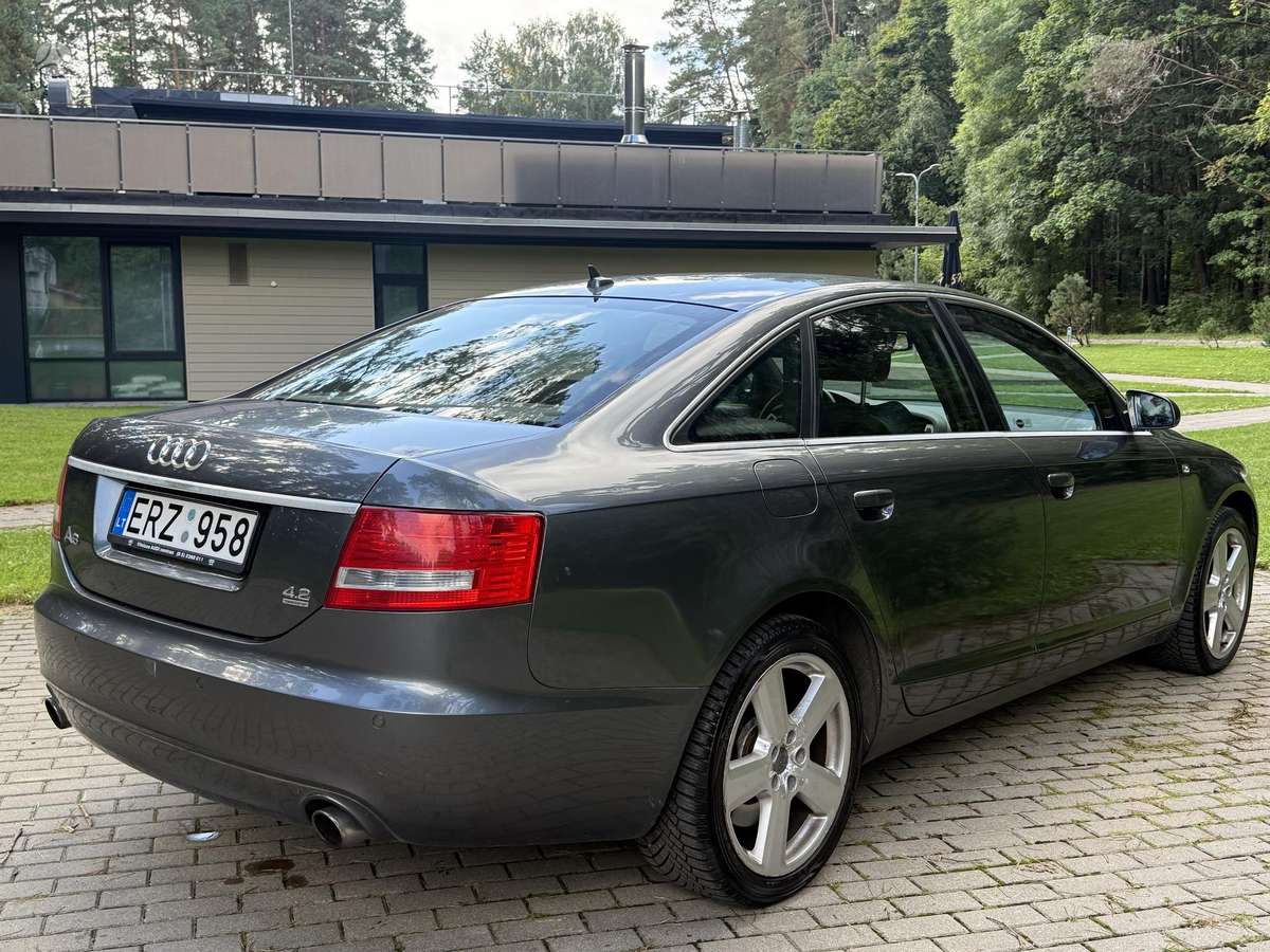 Audi A6 - 4