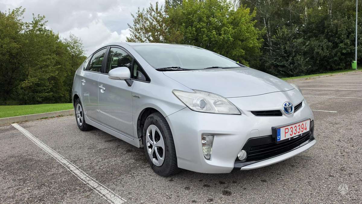 Toyota Prius - 3