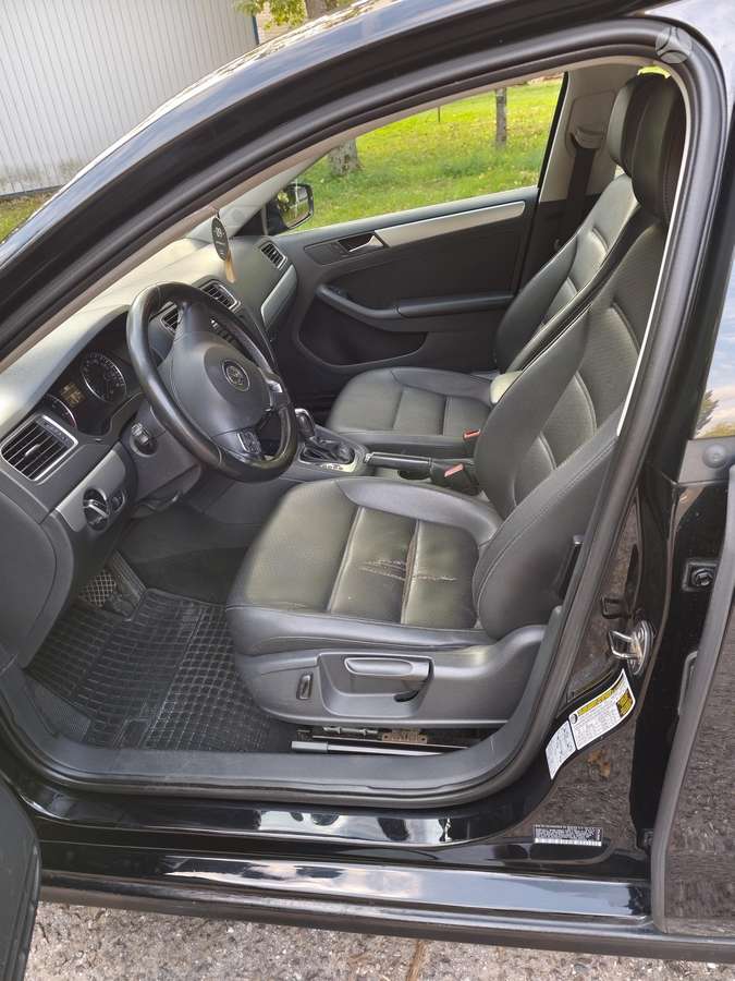 Volkswagen Jetta - 7