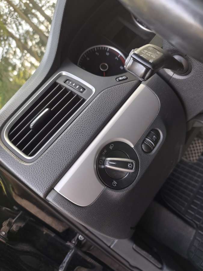 Volkswagen Jetta - 9