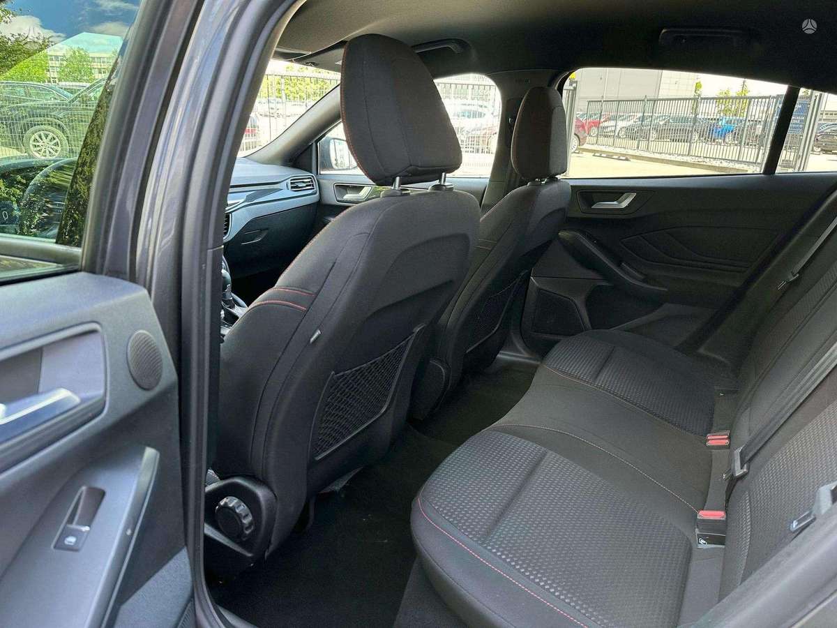 Ford Focus, 1.0 l., Хэтчбек