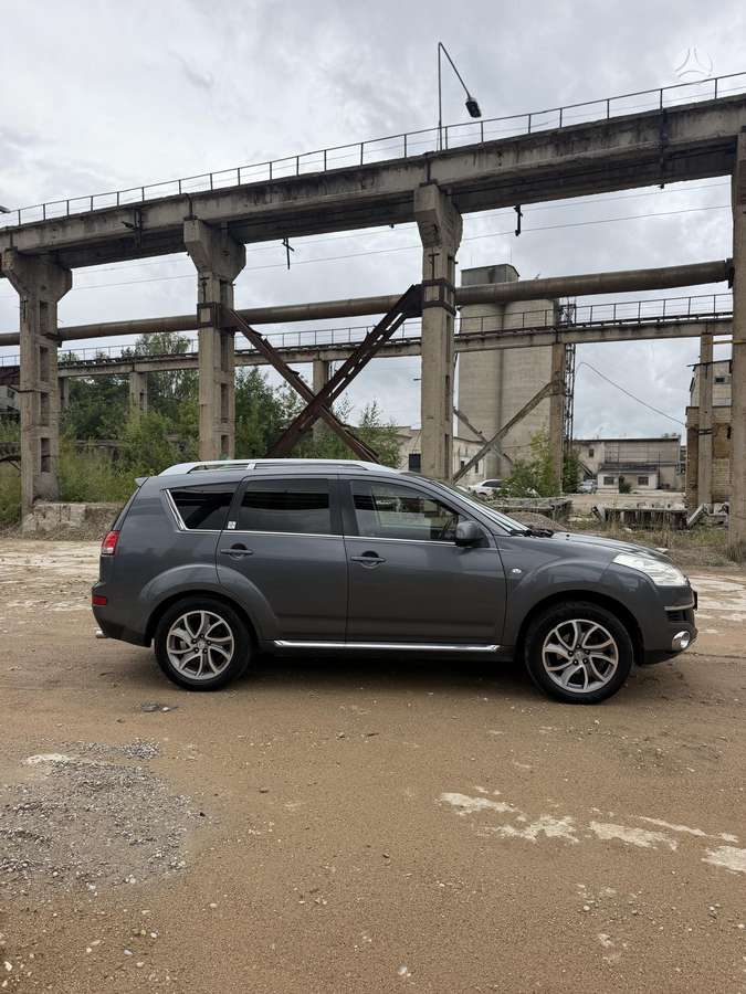 Citroën C-Crosser - 4