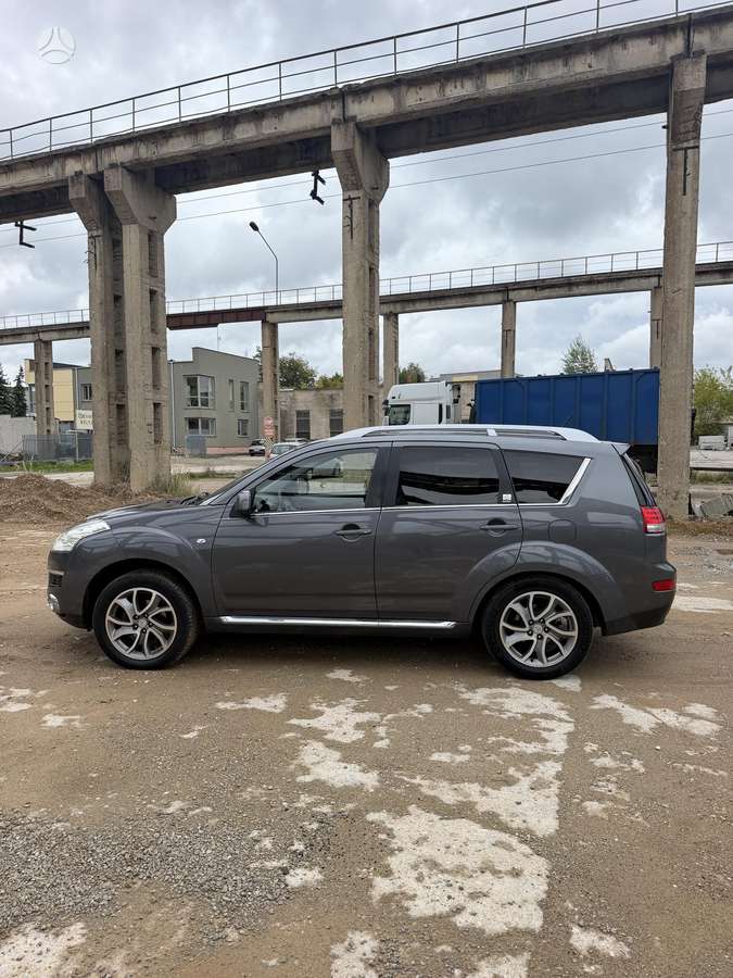 Citroën C-Crosser - 8