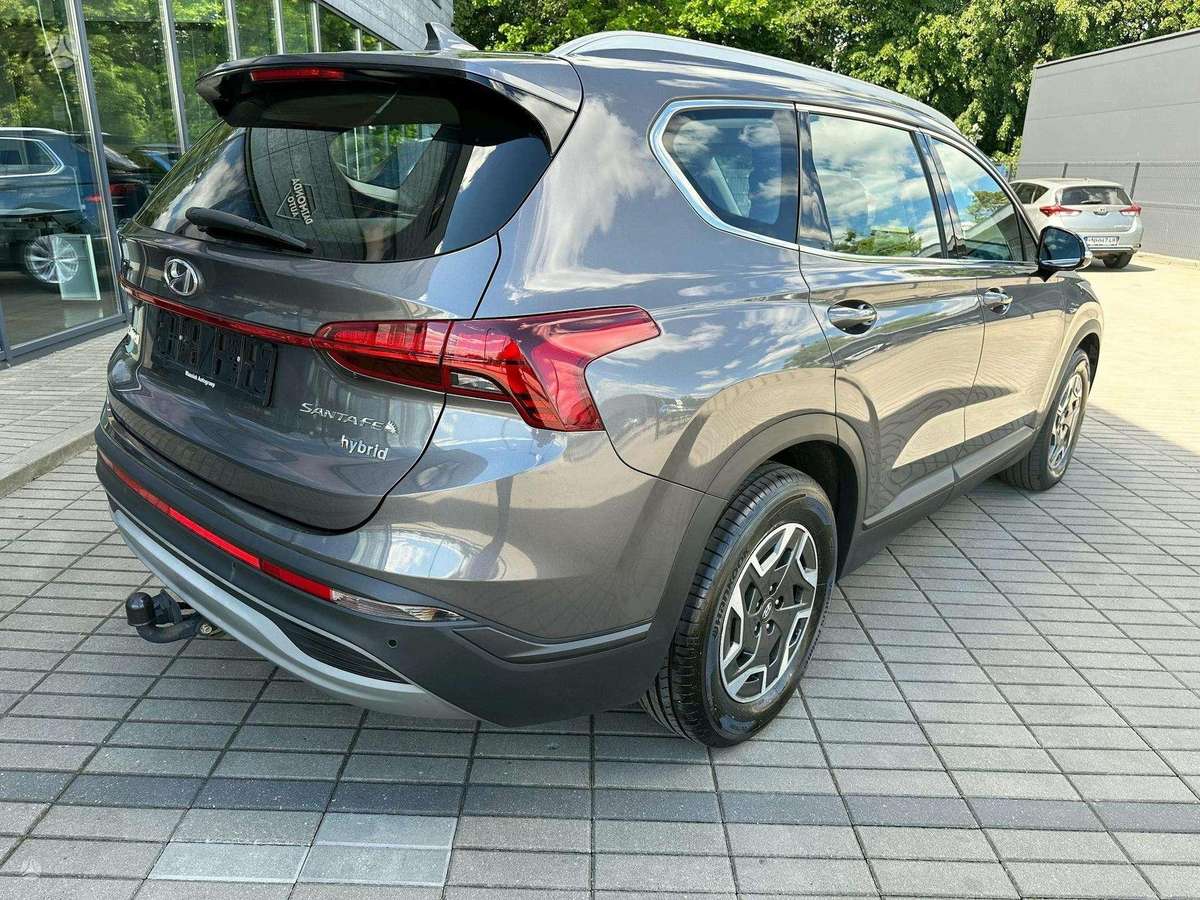 Hyundai Santa Fe - 3