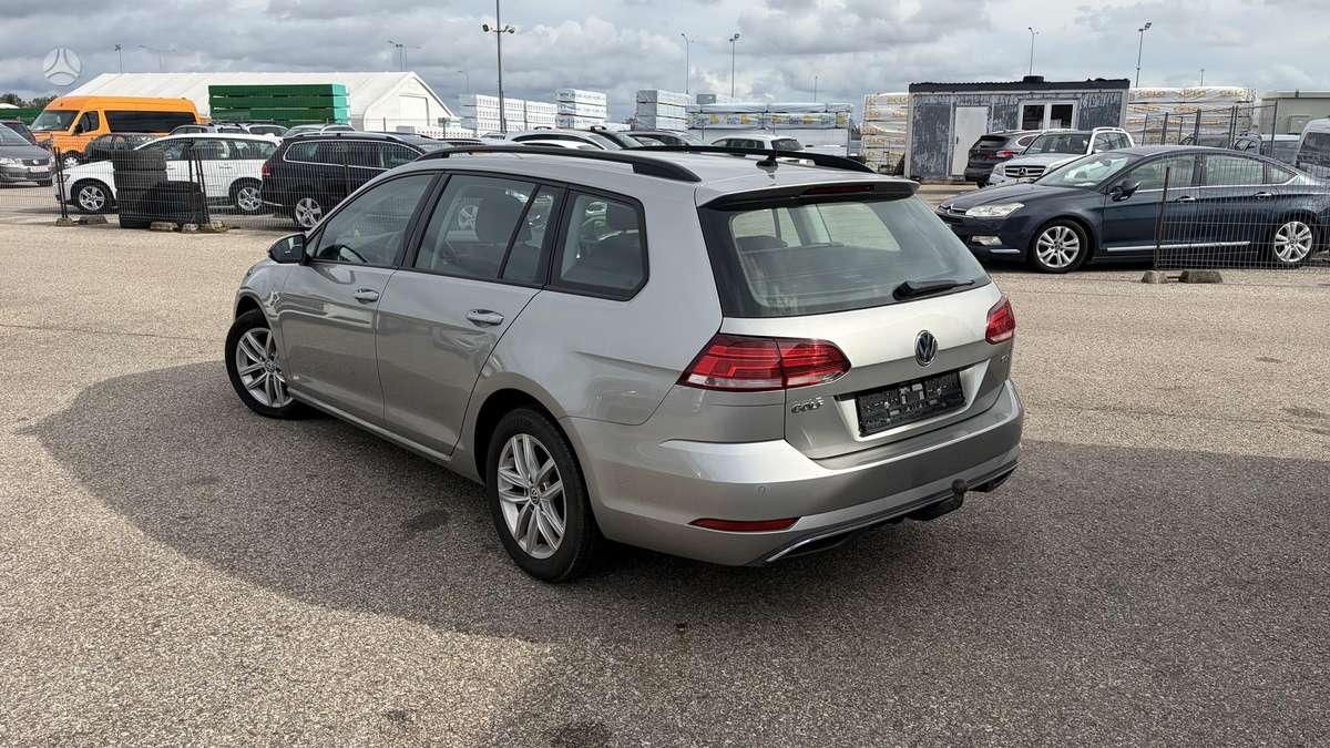 Volkswagen Golf - 7