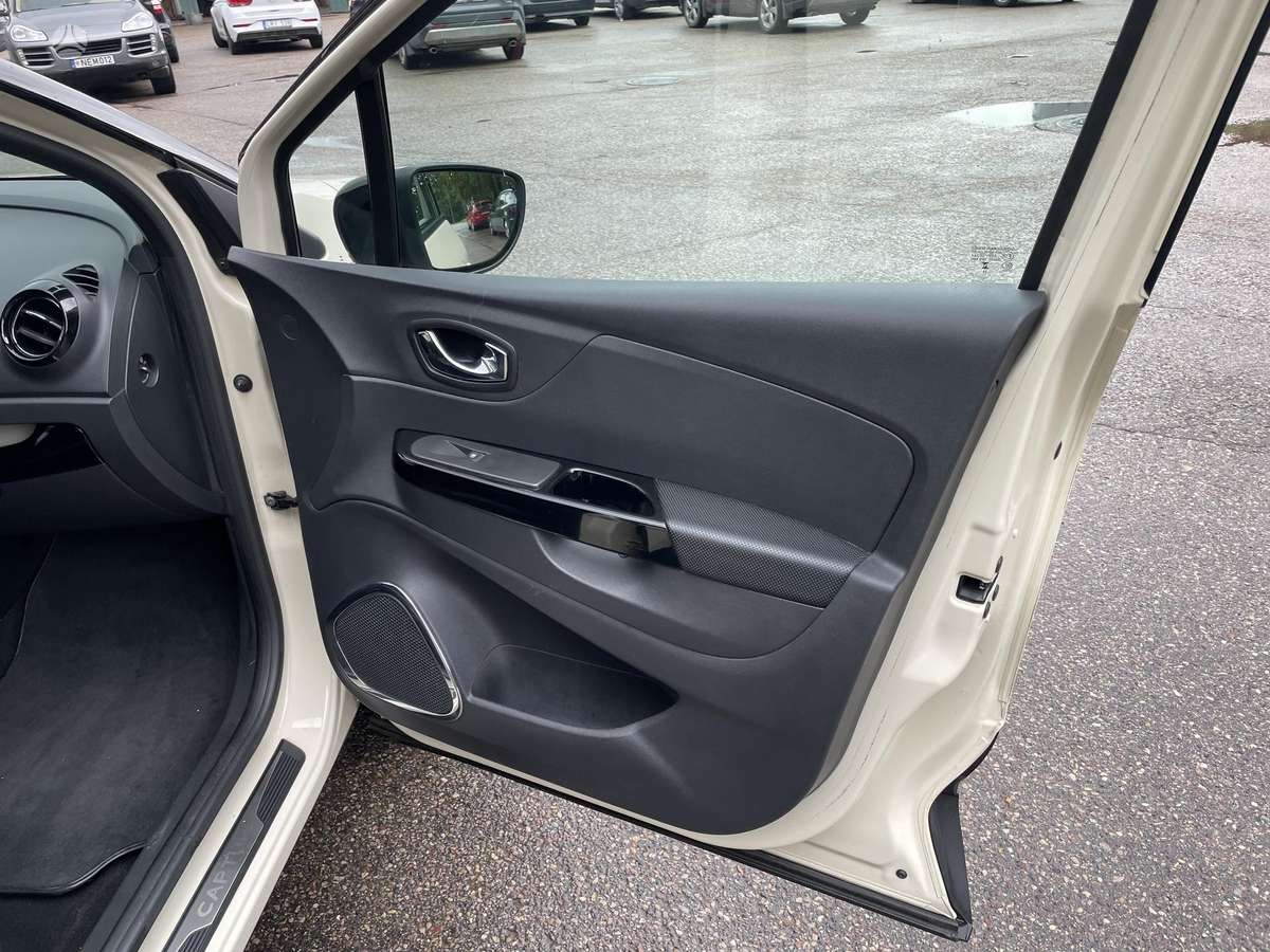 Renault Captur, 1.5 l., Минивэн