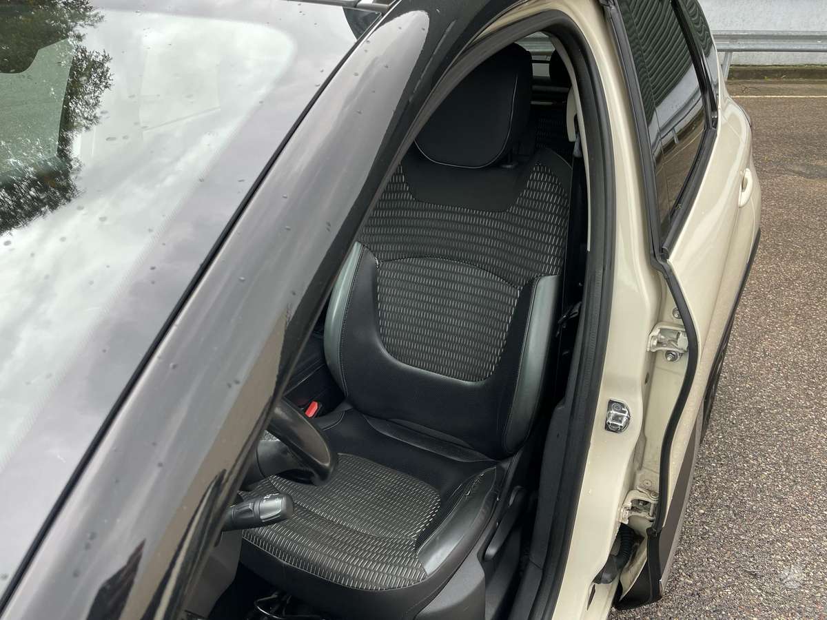 Renault Captur, 1.5 l., Минивэн