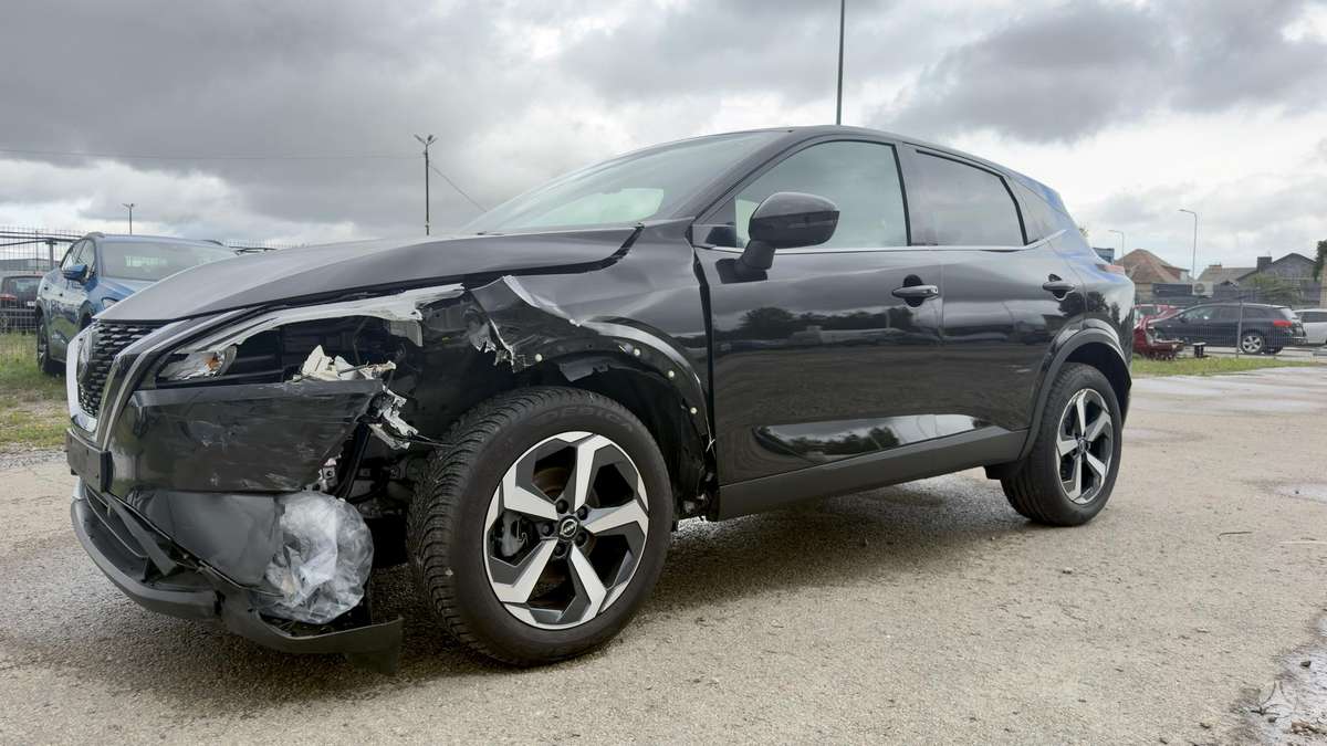 Nissan Qashqai - 1