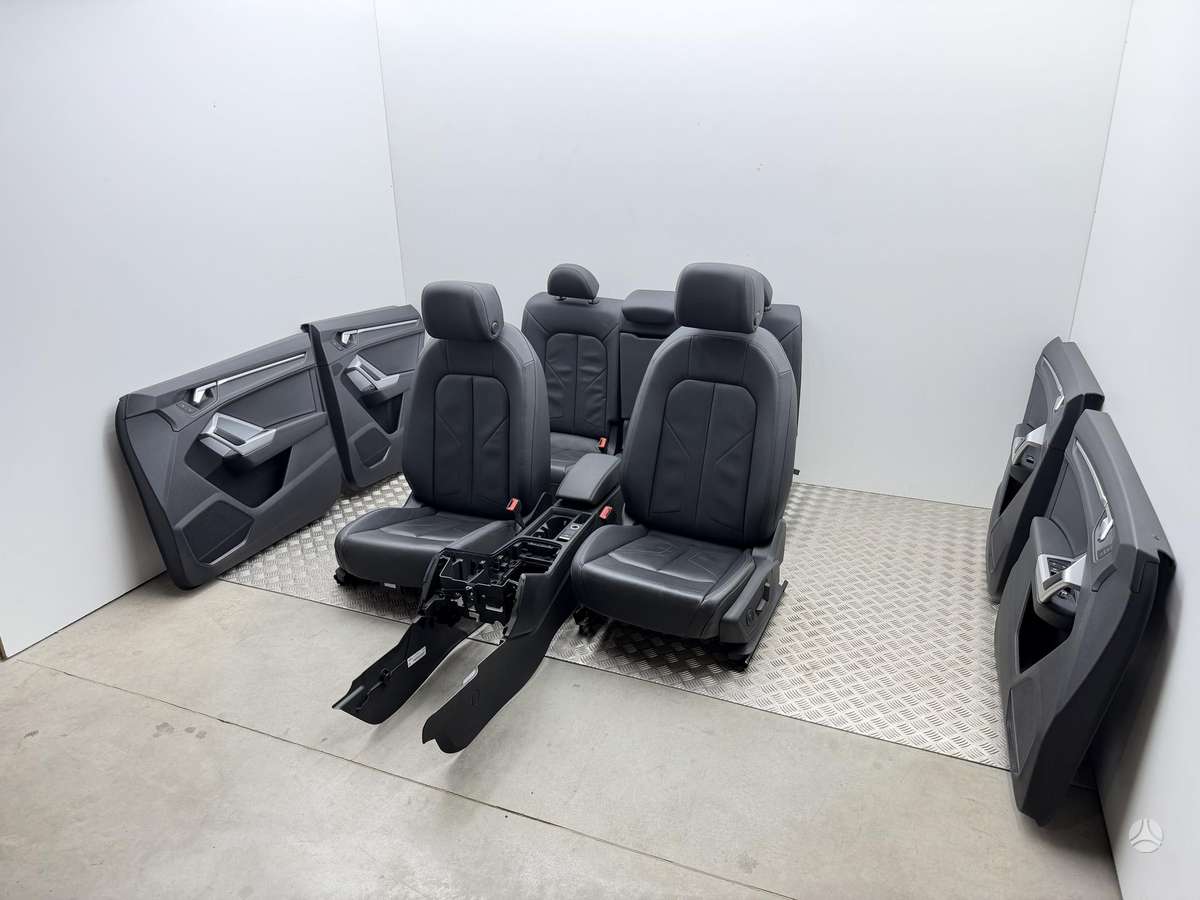Audi Q3 salono detalės